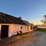 Feriehus Private Thatched - With Views