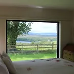 Private Thatched - With Views Feriehus Letterkenny