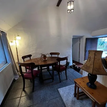Private Thatched - With Views *