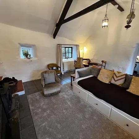 Private Thatched - With Views Ferienhaus *