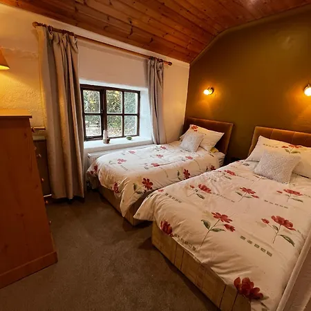Ferienhaus Private Thatched - With Views Letterkenny