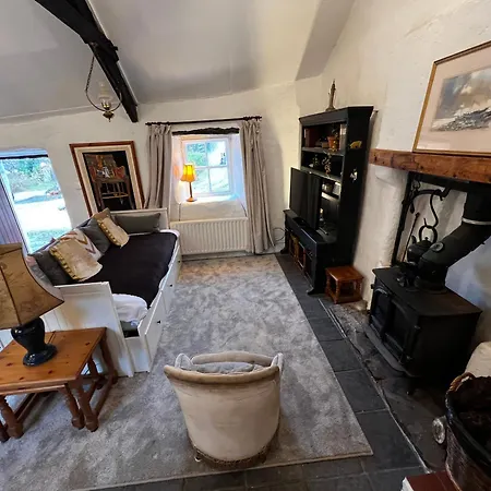 Private Thatched - With Views *