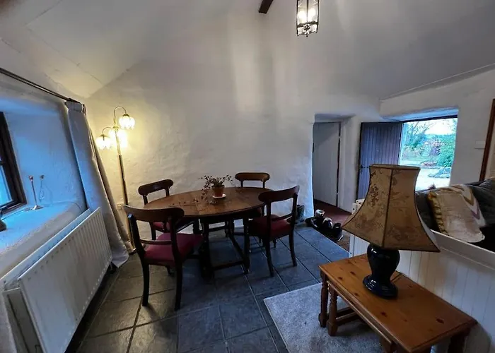 Private Thatched - With Views *