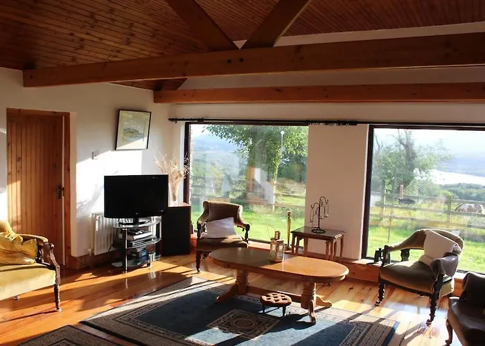 Dom wakacyjny Private Thatched - With Views *