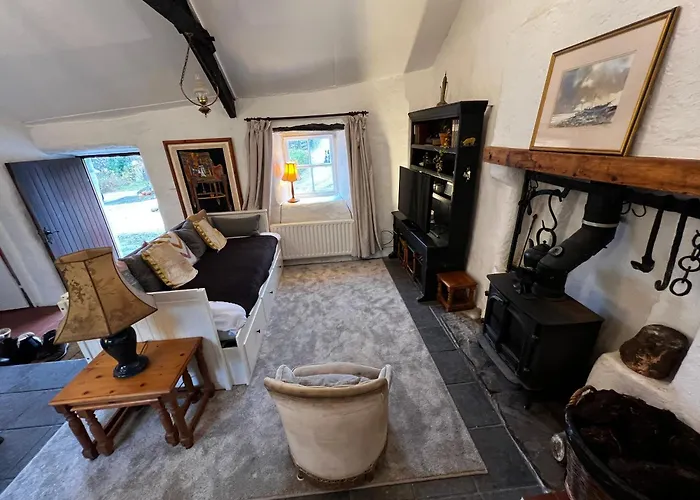 Private Thatched - With Views *